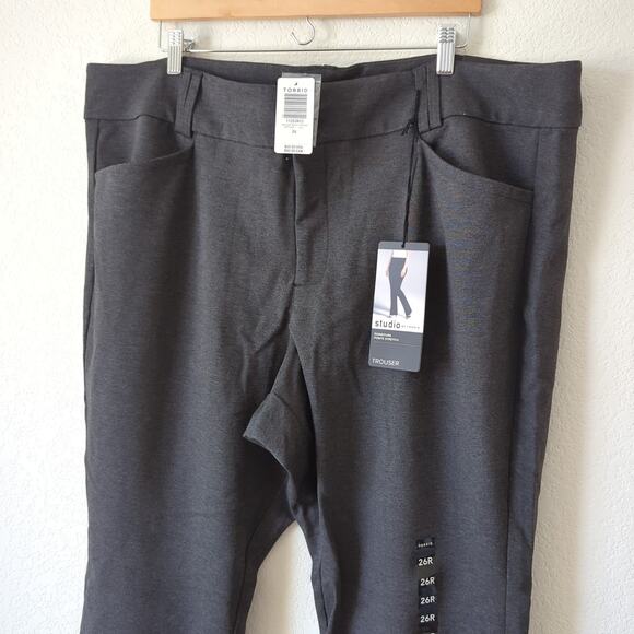 NWT Studio Torrid Pants Womens 26 Straight Gray Charcoal Stretch Ponte Trouser - Picture 5 of 7